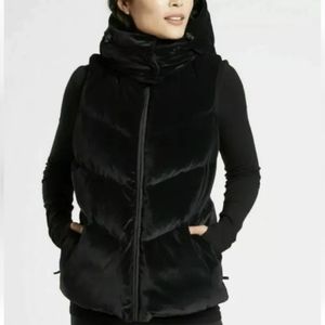 ATHLETA Lofty Down Velvet Vest in Black with Hood size Medium